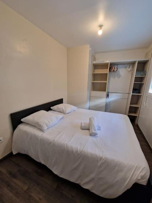 Duplex Lumineux Tout Equipe/Rer D/Balcon/Parking Corbeil-Essonnes Kültér fotó